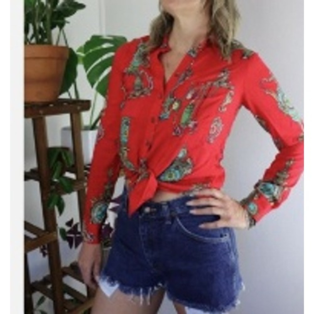 MAEVE Anthropologie SZ 6 Blouse Whimsical Antique Clocks Red Button up Shirt